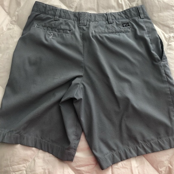 Cutter & Buck Shorts - Picture 3 of 4